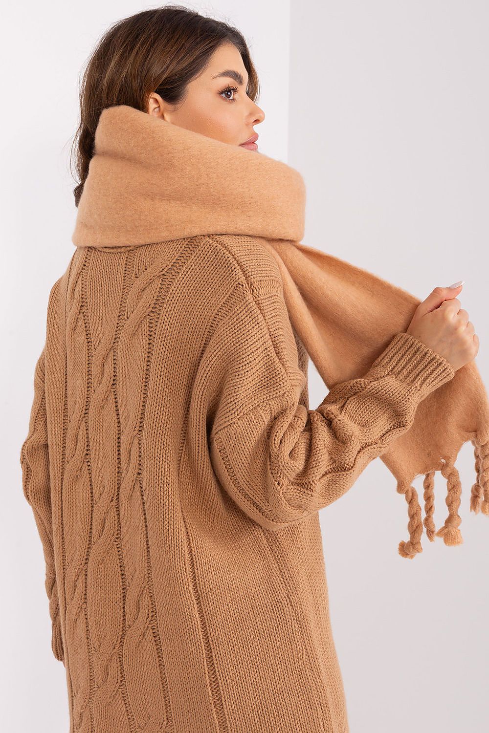  Shawl model 190154 AT 