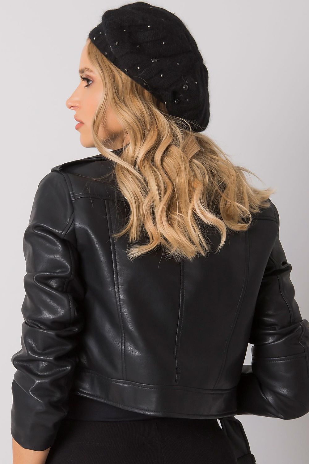  Cap model 161128 AT 